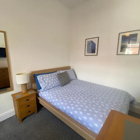 Pensión Sandys Contractor Rooms, Ramsden Street *