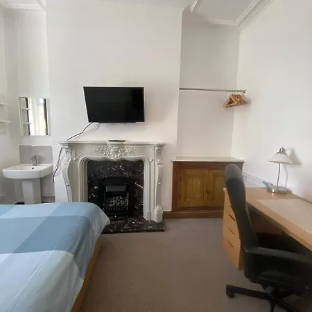 Pensión Sandys Contractor Rooms, Ramsden Street