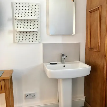 Gasthuis Sandys Contractor Rooms, Ramsden Street